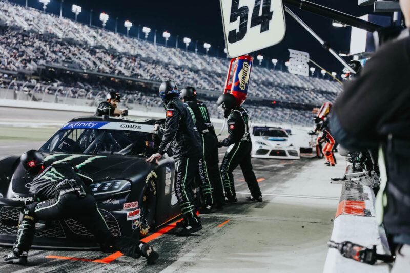 3 Workplace Ideas from a NASCAR Pit Crew - Pit Crew Principles